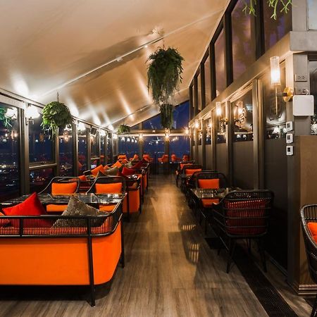 Siamese Exclusive Queens Bangkok Exterior photo